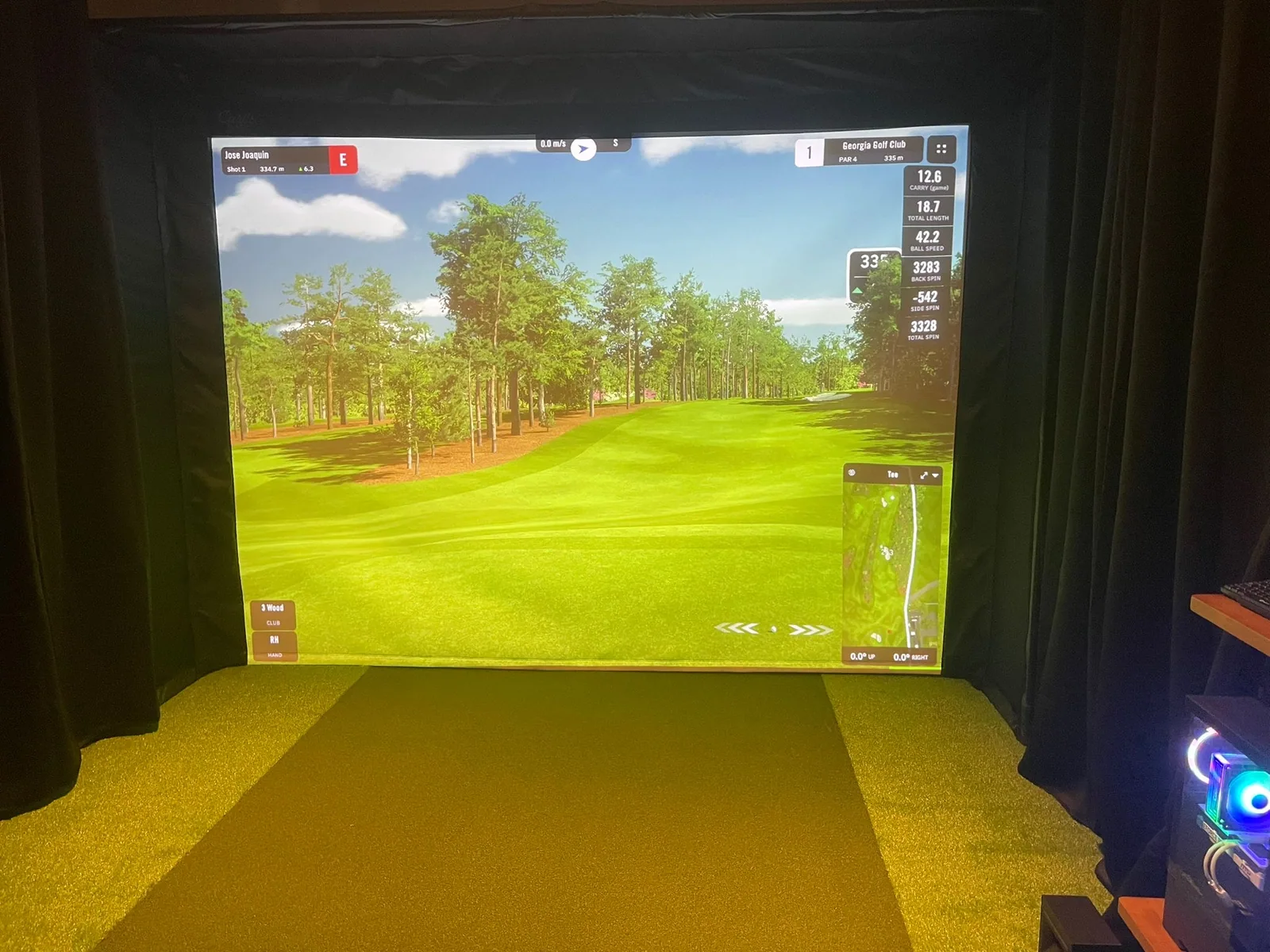 Simuladores de golf para negocios, academias, clubes y hoteles